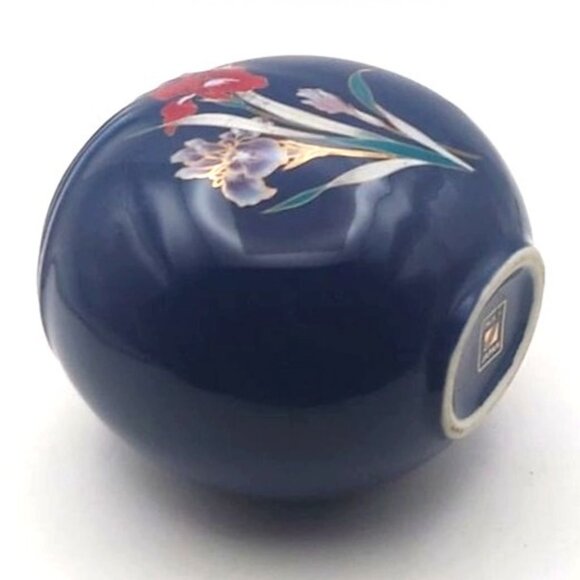 Vintage Porcelain Blue Ribbed Vase Iris Floral Design Gold Trim Fine China Japan - Picture 4 of 6